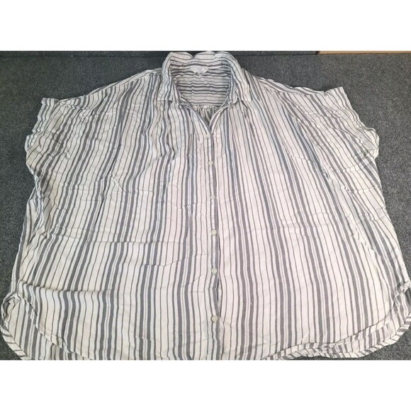 Time and Tru Tops - Time And Tru Tunic Button Up Shirt Women's Plus 2XL Short Sleeve Dolman Striped